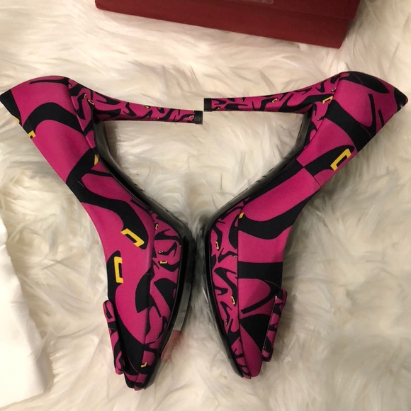 Women’s RARE Roger Vivier heels main image 6